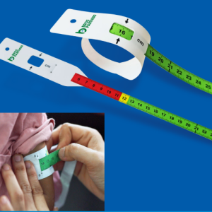 Thước dây MUAC dùng đo vòng cánh tay trẻ em để đánh giá suy dinh dưỡng