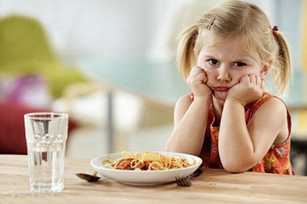 trẻ chậm tăng cân